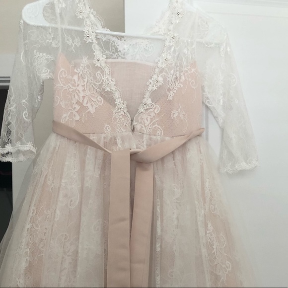 Special occasion girls dress -size 8 - Picture 2 of 5